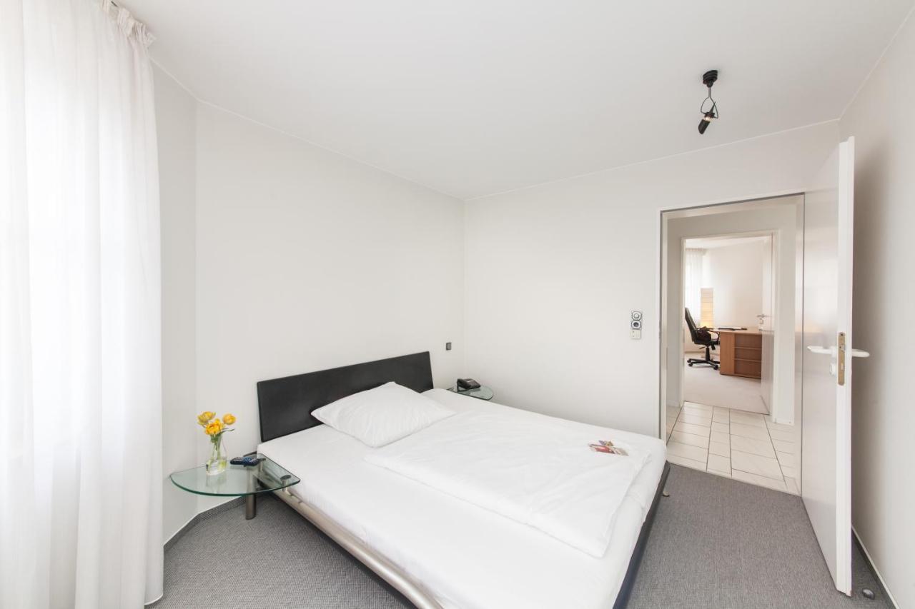 Hotel Strijewski - Apartments Wolfsbourg Extérieur photo